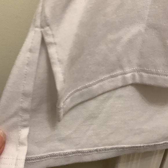 Workout tank top • women’s medium • white - Picture 5 of 5